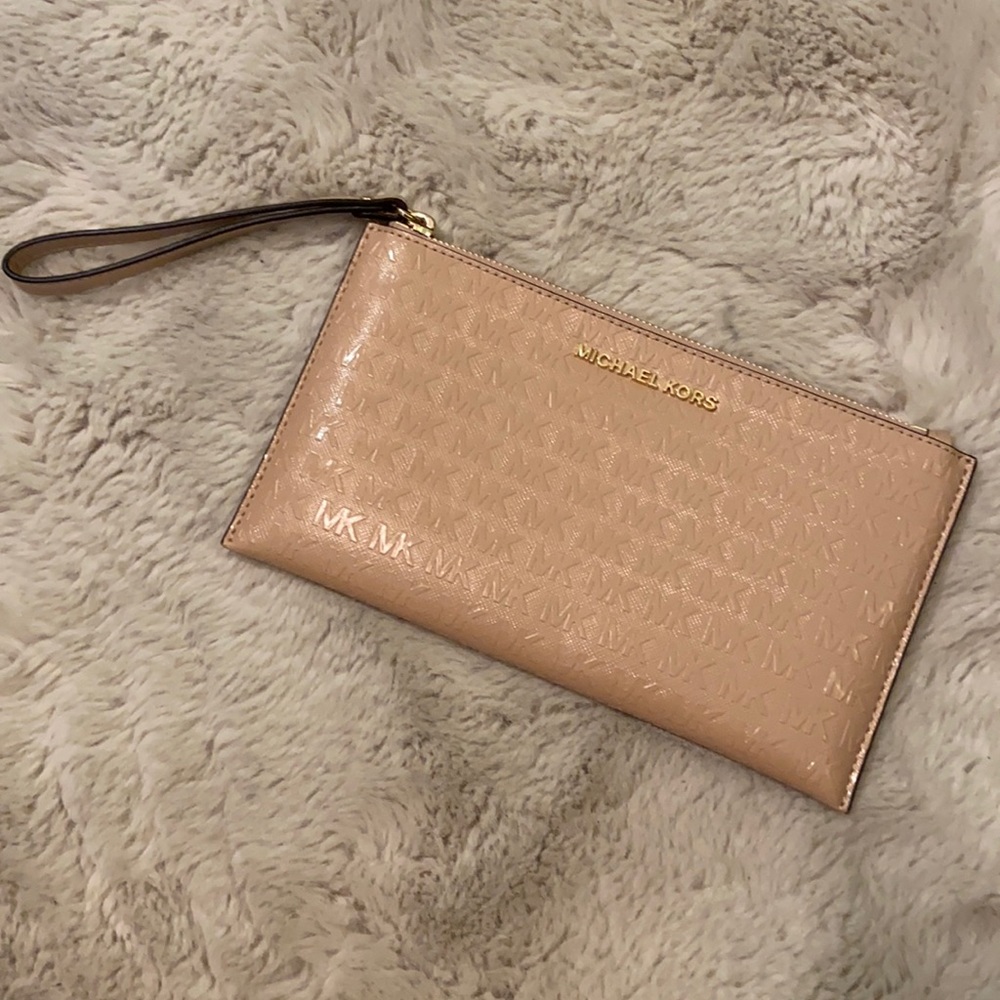 Michael Kors wristlet